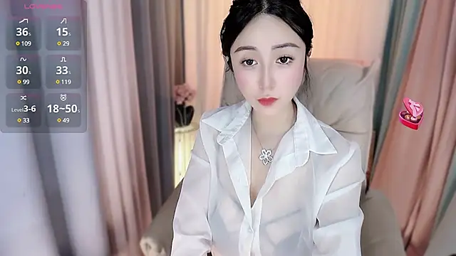 Snapshot of Liiniie-Lovers chatting on 02/07/25, 04:59 Liiniie-Lovers online show from 02/07/25, 04:59