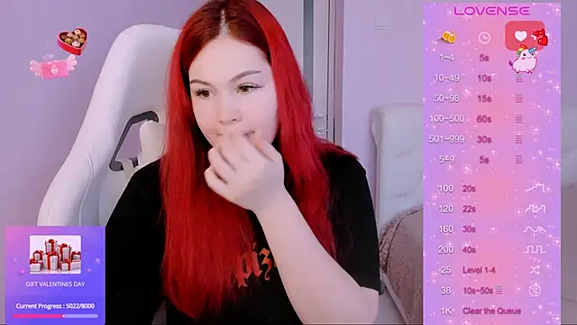 Snapshot of MissClarks chatting on 02/24/25, 12:37 MissClarks online show from 02/24/25, 12:37