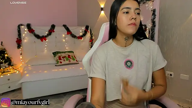 miagomezweb1 online show from 12/06/24, 03:33