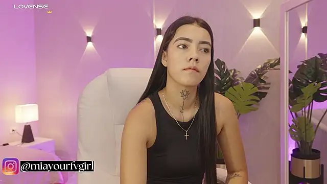 miagomezweb1 online show from 10/03/25, 12:13