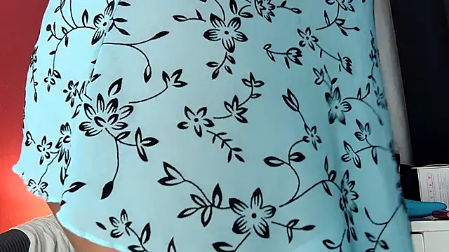 rosesdesiles online show from 02/12/25, 12:48