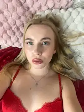 Snapshot of Nicole_blonde0 chatting on 02/08/25, 09:57 Nicole blonde0 online show from 02/08/25, 09:57