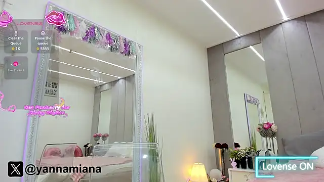 Snapshot of Yanna_miana chatting on 11/25/25, 07:08 Yanna miana online show from 11/25/25, 07:08