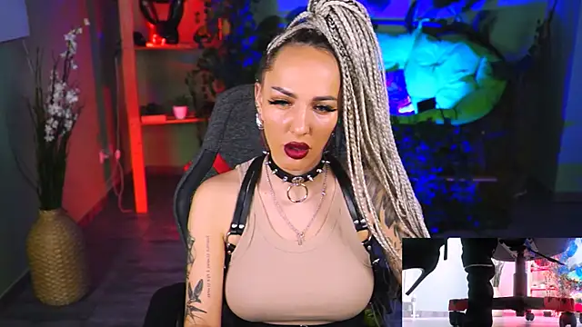 MonicaMaxwel online show from 02/04/25, 11:16