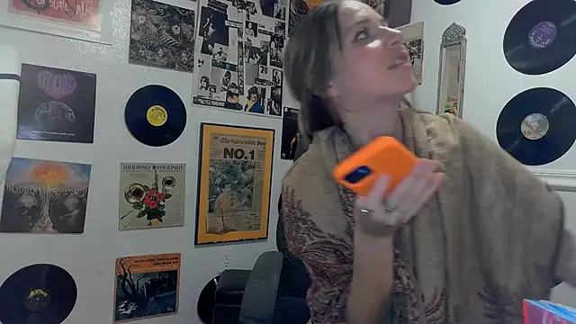 molly witha chance online show from 01/23/25, 08:04