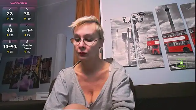 Snapshot of HelgaHimmell chatting on 03/07/26, 03:31 HelgaHimmell online show from 03/07/26, 03:31
