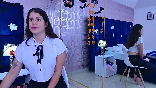 Snapshot of LexaDeRusso chatting on 11/01/25, 07:49 LexaDeRusso online show from 11/01/25, 07:49