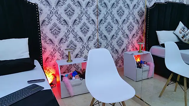 Snapshot of LexaDeRusso chatting on 11/03/25, 07:59 LexaDeRusso online show from 11/03/25, 07:59