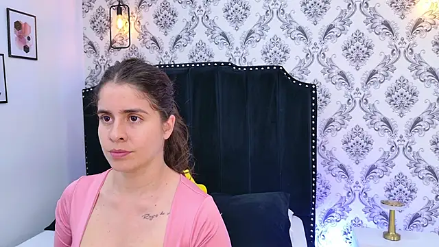 Snapshot of LexaDeRusso chatting on 11/20/25, 07:46 LexaDeRusso online show from 11/20/25, 07:46