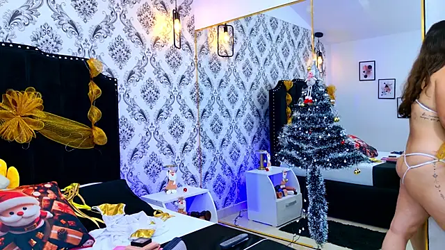 Snapshot of LexaDeRusso chatting on 12/13/25, 07:53 LexaDeRusso online show from 12/13/25, 07:53