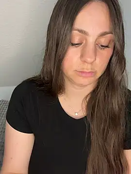 Loella-Rose online show from 06/06/26, 10:36