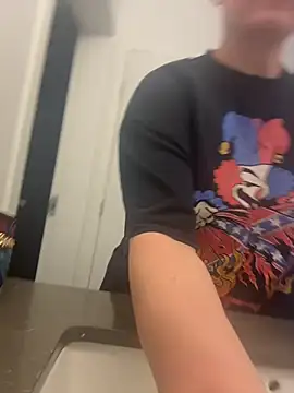 Snapshot of quinnmariexo chatting on 10/24/25, 03:08 quinnmariexo online show from 10/24/25, 03:08