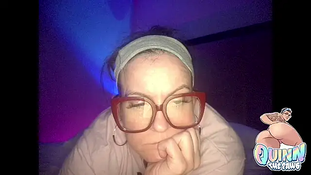 Snapshot of quinnmariexo chatting on 11/11/25, 04:34 quinnmariexo online show from 11/11/25, 04:34