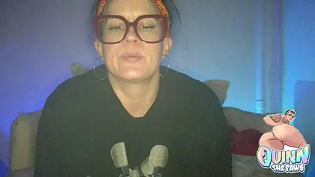 Snapshot of quinnmariexo chatting on 11/14/25, 02:21 quinnmariexo online show from 11/14/25, 02:21