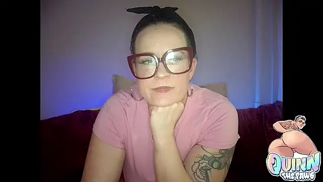 Snapshot of quinnmariexo chatting on 11/19/25, 09:59 quinnmariexo online show from 11/19/25, 09:59