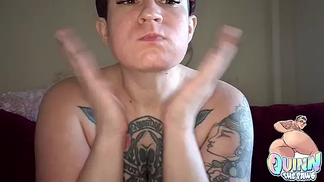 Snapshot of quinnmariexo chatting on 11/24/25, 04:51 quinnmariexo online show from 11/24/25, 04:51