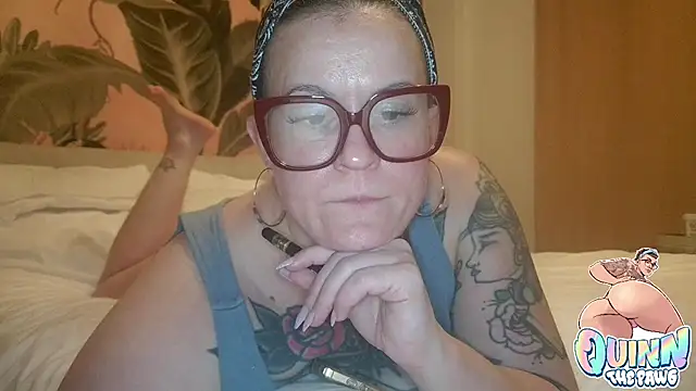 Snapshot of quinnmariexo chatting on 12/02/25, 01:33 quinnmariexo online show from 12/02/25, 01:33