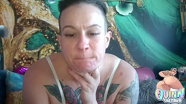 Snapshot of quinnmariexo chatting on 12/16/25, 08:14 quinnmariexo online show from 12/16/25, 08:14