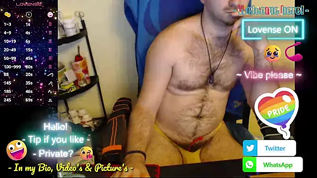 Snapshot of RealManHaveHairy chatting on 12/14/25, 06:23 RealManHaveHairy online show from 12/14/25, 06:23