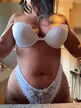 Hotmomcheckk  online show from 06/27/26, 12:22