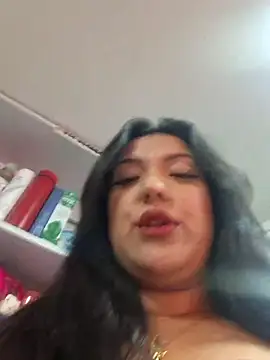 Sophie-hatter online show from 06/04/26, 03:18