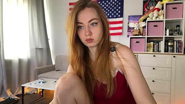 LinaWitch online show from 05/13/26, 02:03