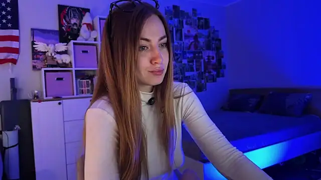 LinaWitch online show from 07/04/26, 04:35