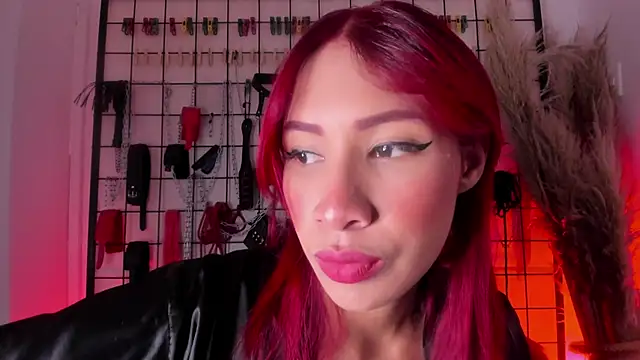 charrlotte quinn online show from 10/10/25, 09:14