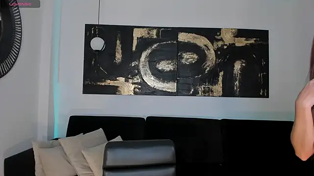 MollySundersX online show from 12/23/24, 08:14