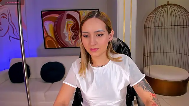 MollySundersX online show from 06/16/26, 08:00