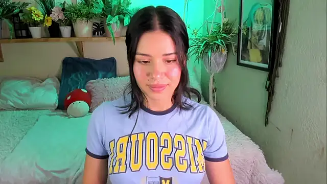 Snapshot of MiaaRose chatting on 11/25/25, 08:20 MiaaRose online show from 11/25/25, 08:20