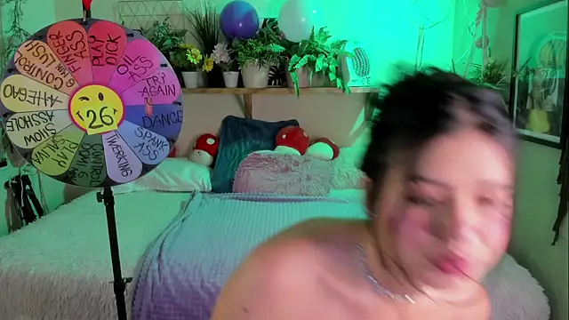 Snapshot of MiaaRose chatting on 12/05/25, 05:20 MiaaRose online show from 12/05/25, 05:20