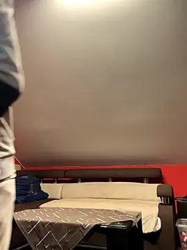 Snapshot of czruz chatting on 10/03/25, 08:28 czruz online show from 10/03/25, 08:28