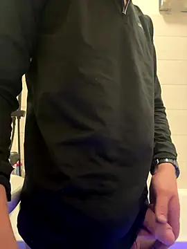 Snapshot of czruz chatting on 10/07/25, 12:41 czruz online show from 10/07/25, 12:41