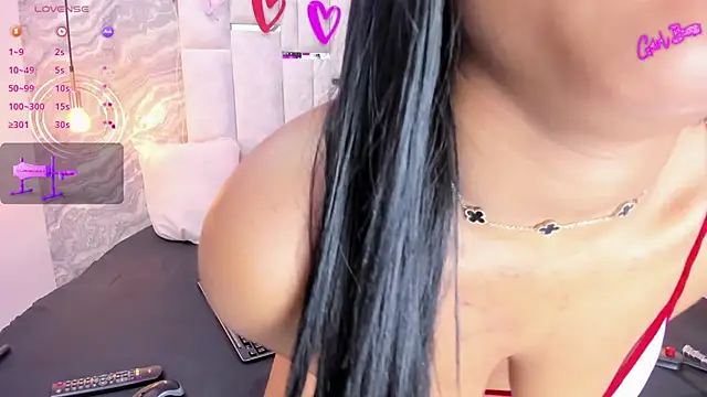 Snapshot of VeronicaLodge23 chatting on 04/08/26, 01:27 VeronicaLodge23 online show from 04/08/26, 01:27