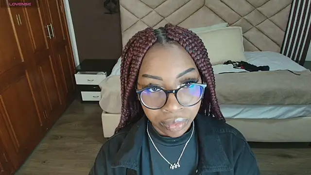 Raquel jones online show from 01/06/25, 12:02