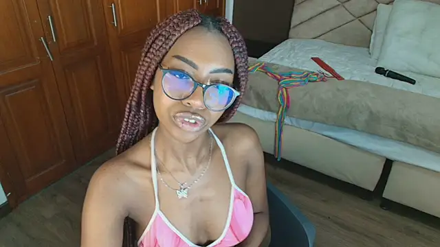Raquel jones online show from 01/25/25, 02:47