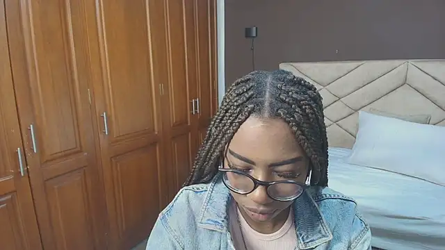 Raquel jones online show from 10/22/25, 12:05