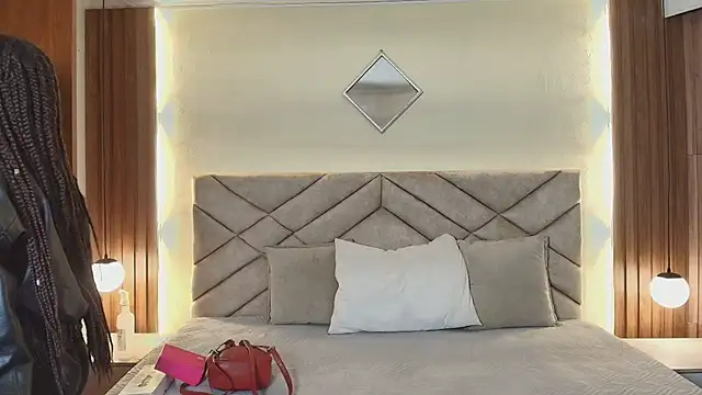 Raquel jones online show from 06/01/26, 12:07