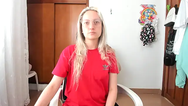 Snapshot of Adele_johnsonn1 chatting on 11/17/25, 03:40 Adele johnsonn1 online show from 11/17/25, 03:40