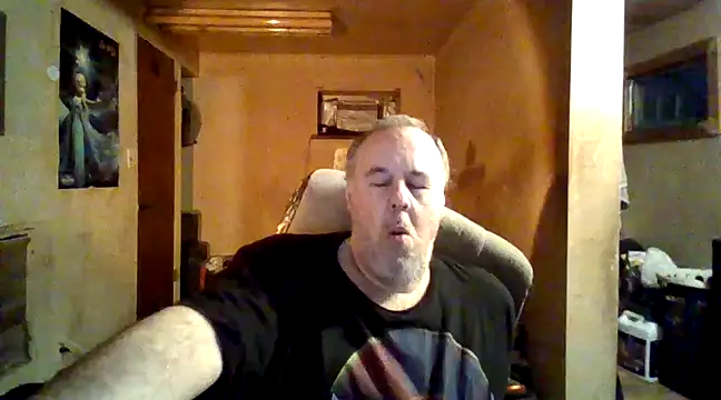 Nightshade7712 online show from 12/24/24, 10:28