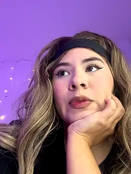 Snapshot of Grecia_21 chatting on 11/05/25, 07:36 Grecia 21 online show from 11/05/25, 07:36