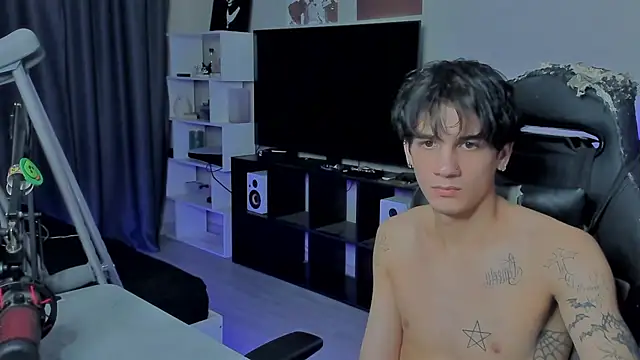 MarkBrowniii online show from 09/21/25, 05:03