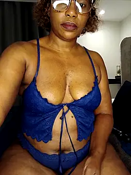 Snapshot of Nattybae09 chatting on 12/22/25, 11:57 Nattybae09 online show from 12/22/25, 11:57