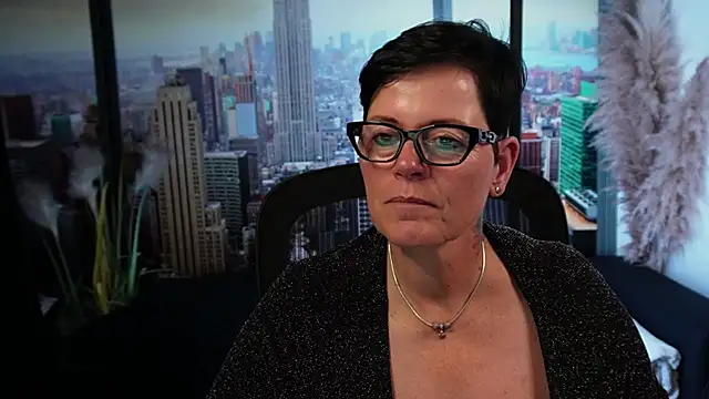 Snapshot of ninarandmann chatting on 10/29/25, 06:53 ninarandmann online show from 10/29/25, 06:53