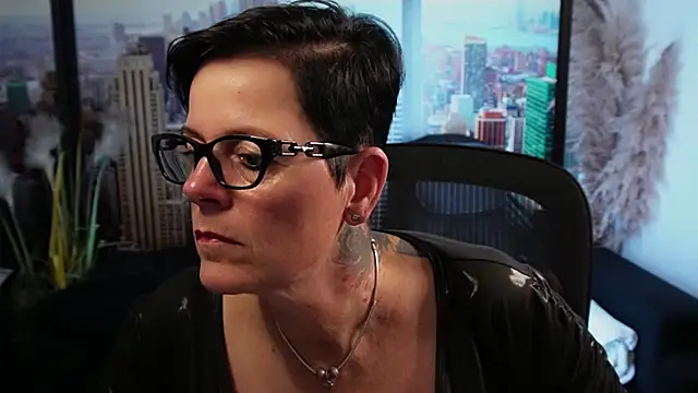 Snapshot of ninarandmann chatting on 11/02/25, 04:53 ninarandmann online show from 11/02/25, 04:53