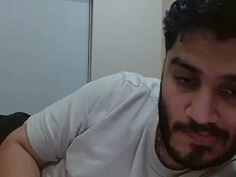 Snapshot of robintoit chatting on 11/01/25, 03:25 robintoit online show from 11/01/25, 03:25