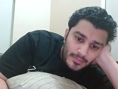 Snapshot of robintoit chatting on 12/04/25, 03:10 robintoit online show from 12/04/25, 03:10