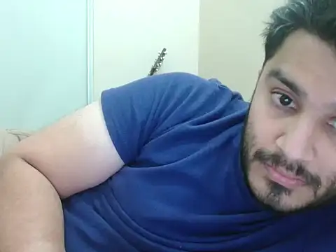 Snapshot of robintoit chatting on 02/19/26, 08:43 robintoit online show from 02/19/26, 08:43