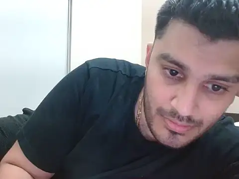 Snapshot of robintoit chatting on 03/10/26, 05:18 robintoit online show from 03/10/26, 05:18